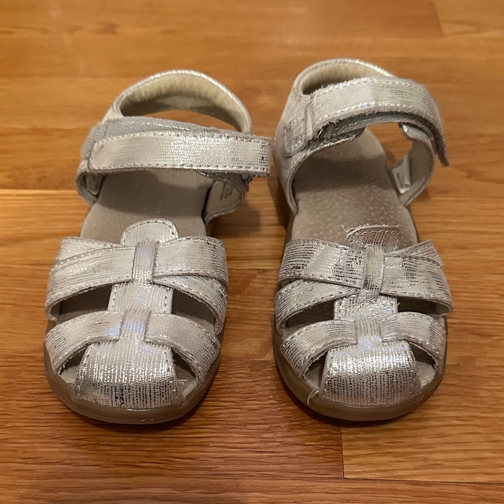 See Kai Run Silver Metallic Sandals - 11.5